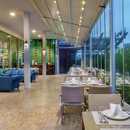 Kaya Fair & Convention Szálloda 5*