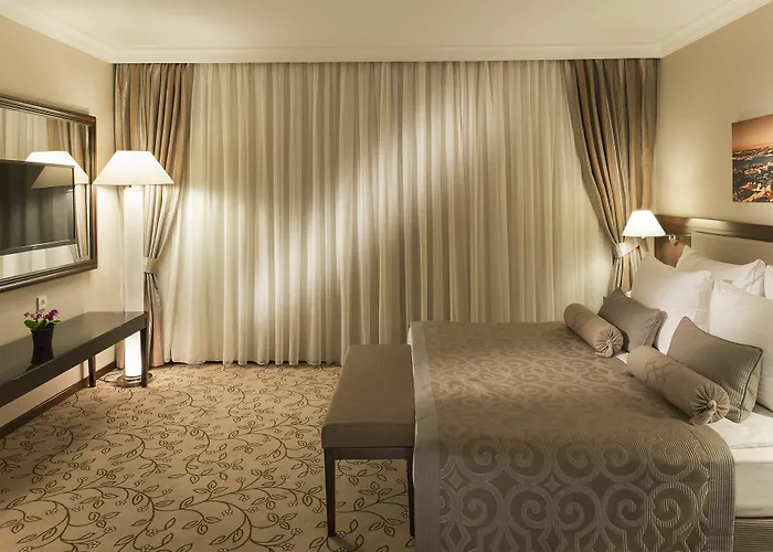 Hotel Kaya Fair & Convention 5*